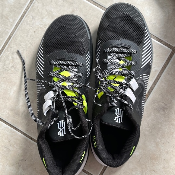 nike kyrie flytrap - Picture 1 of 4